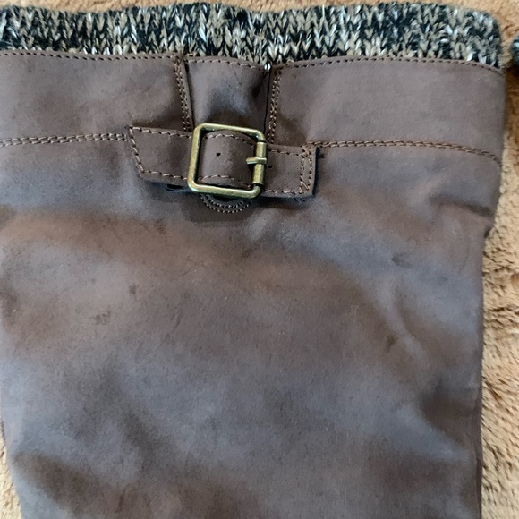 SOLD - Picture 3 of 14